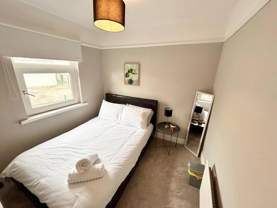 Snug Central Belfast Home, 2 Minutes From Ormeau Park! Zewnętrze zdjęcie